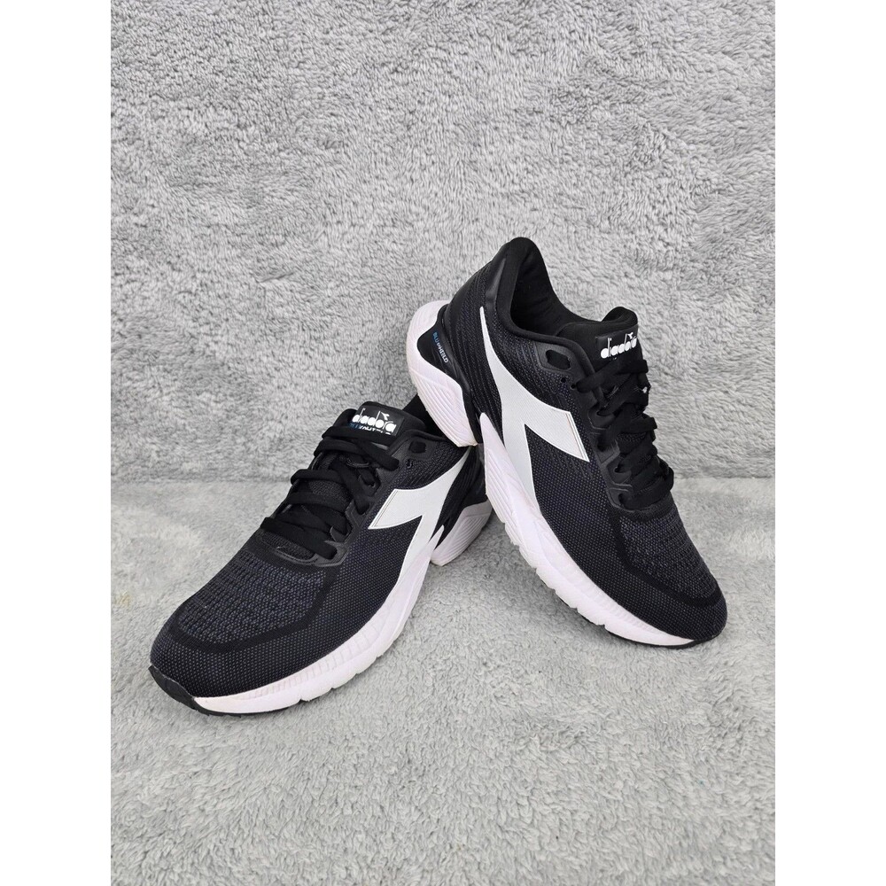 Diadora Mythos Blushield Vigore 3 Womens Shoe Sz 9 Running Black White Sneaker
